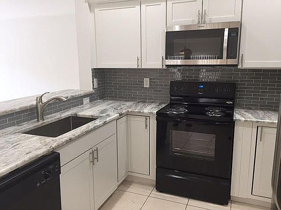 2nd image of 5434 Wellcraft Dr