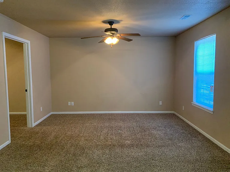16529 Hunters Ridge Ln — Photo 2