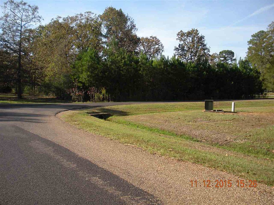 1st image of 840 Beaver Lake Dr