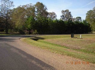 840 Beaver Lake Dr, Texarkana, TX 75501