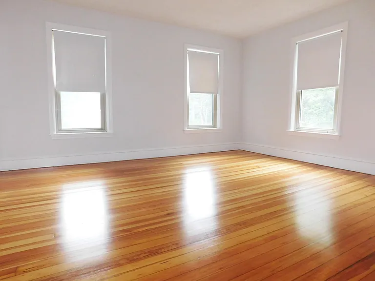 31 Cedar St #2 — Photo 8