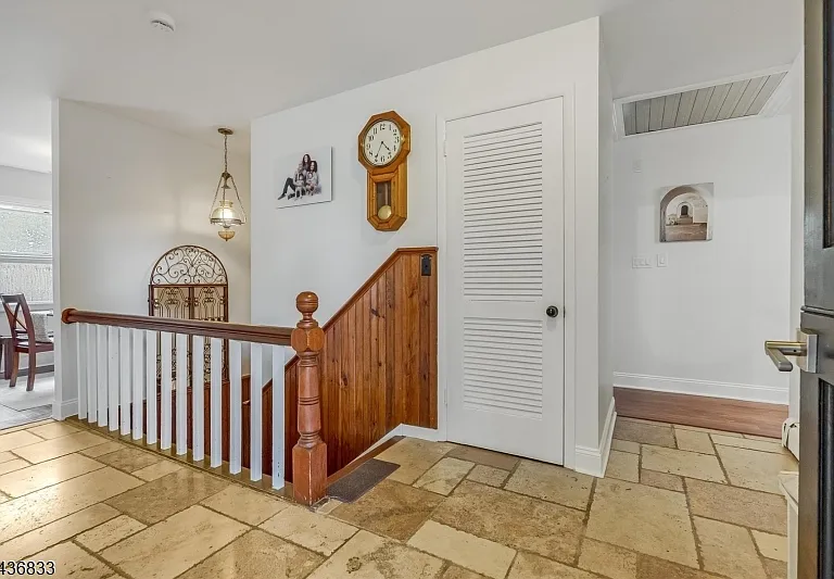 4 Hillcrest Ave — Photo 4