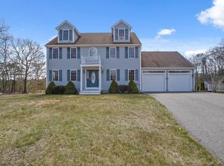 8 Village Green Dr, Sagamore Beach, MA 02562
