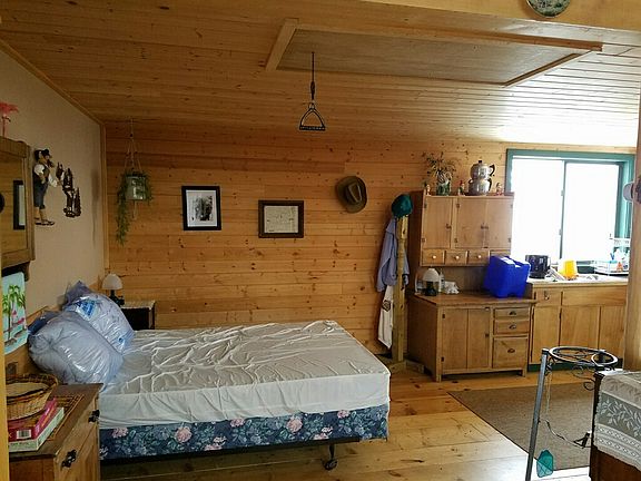 Dining/sleeping under loft