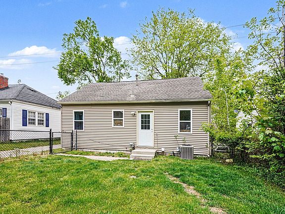 2nd image of 1016 Palmer Ave