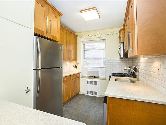 4th image of 7910 34th Ave APT 5E