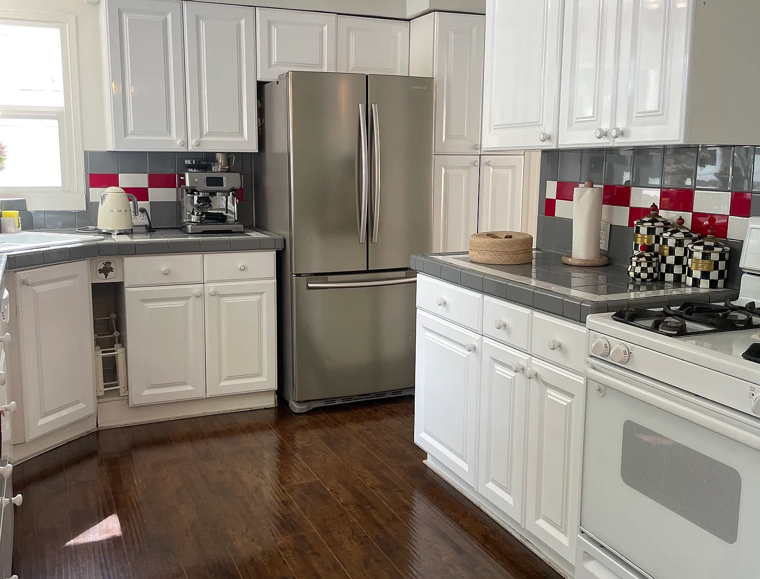 3 bed, 1200 sqft, $8,600 — Photo 4