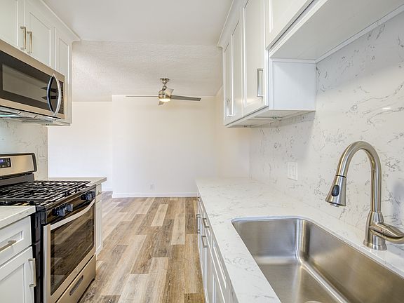 4th image of 7554 W Norton Ave #10