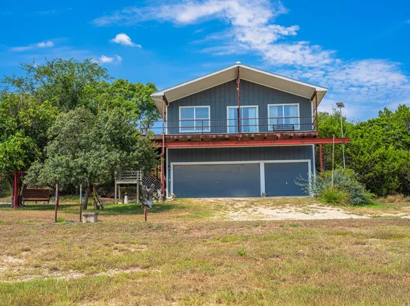 151 Hoofbeat Trl, Kerrville, TX 78028