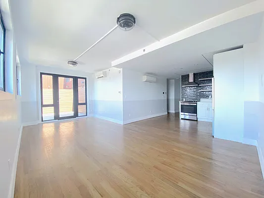 Rented by Nooklyn NYC LLC | media 106