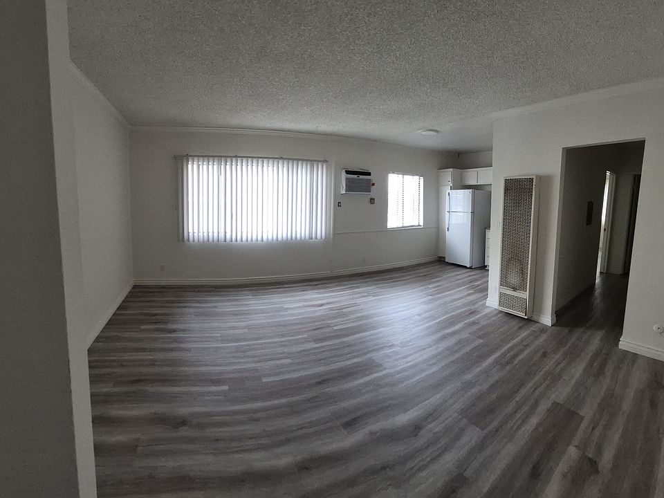 1st image of 5545 Lindley Ave #10