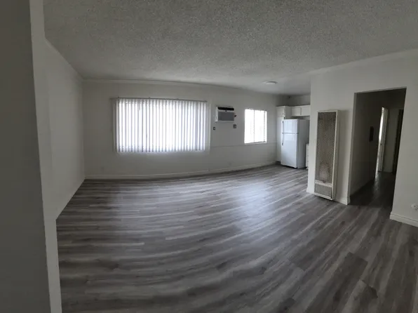 5545 Lindley Ave #10, Tarzana, CA 91356