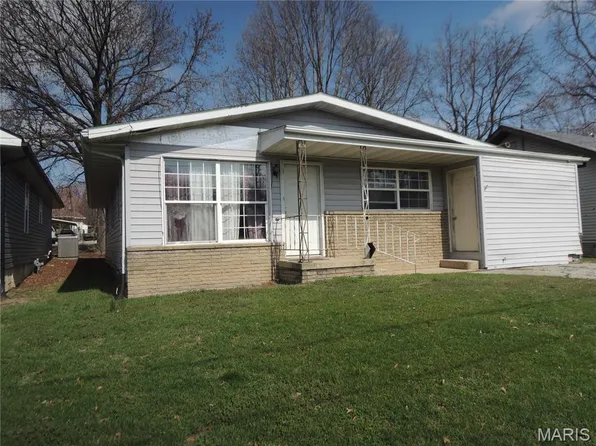 1417 W Main St, Vandalia, IL 62471