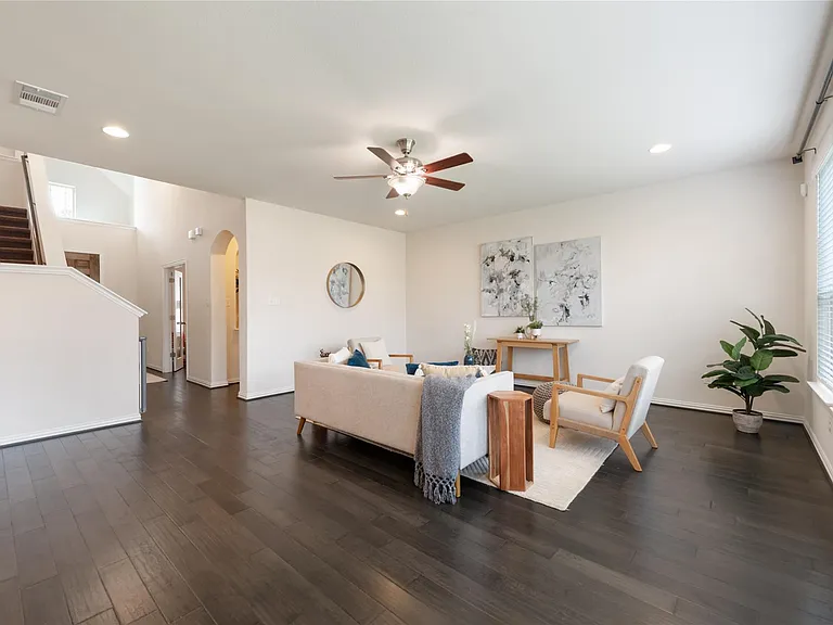 156 Banana St — Photo 10