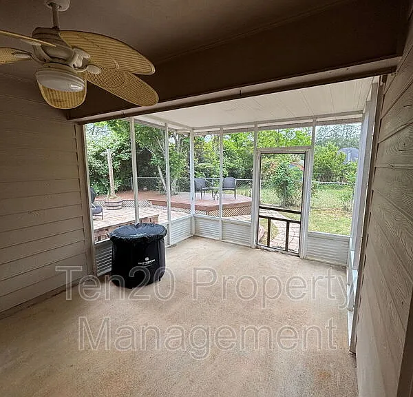 1018 Sugar Mill Dr — Photo 5