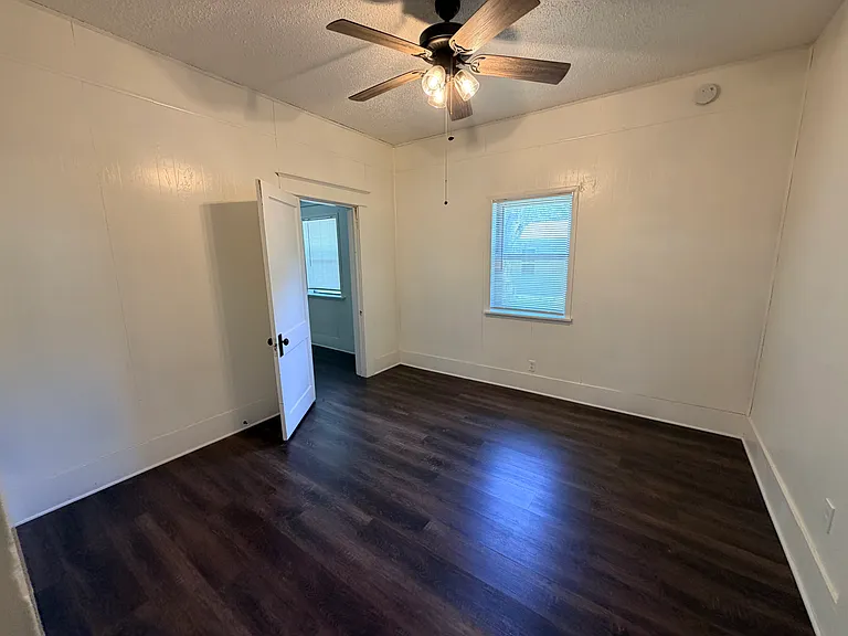 308 N Connellee Ave — Photo 3