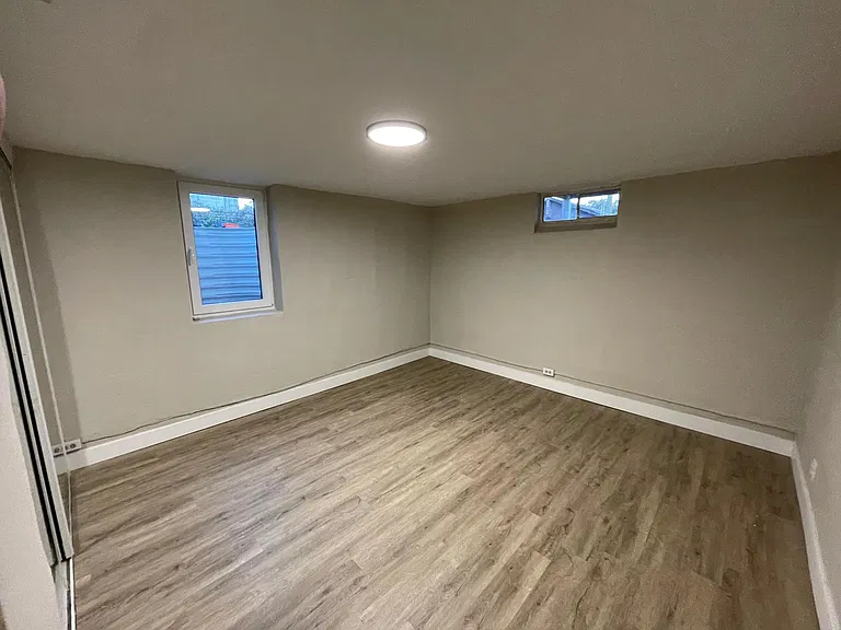 4546 W Dakota Ave — Photo 7