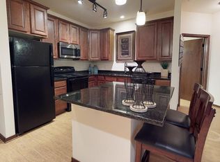 2675 N Park Ln APT 430, Fitchburg, WI 53711