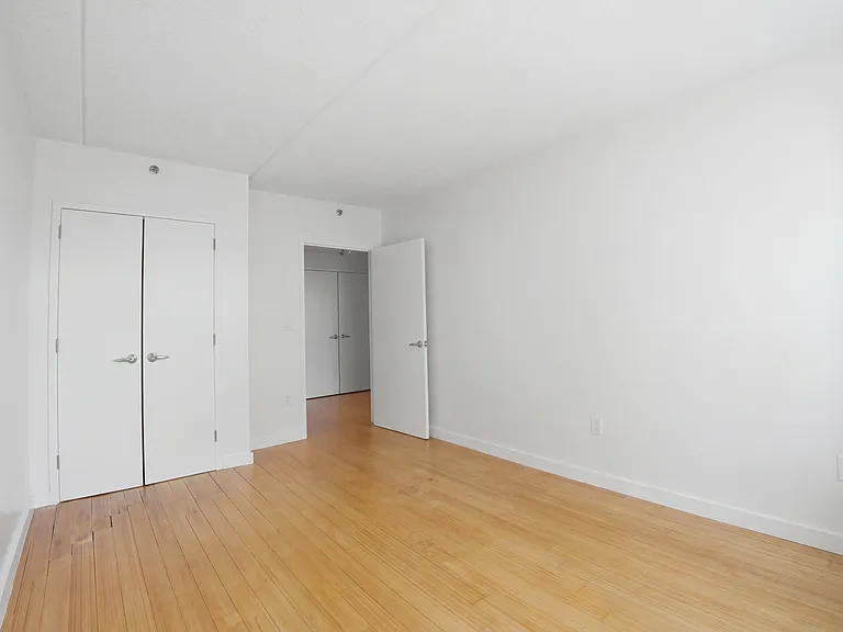 3044 3rd Ave #6F — Photo 4