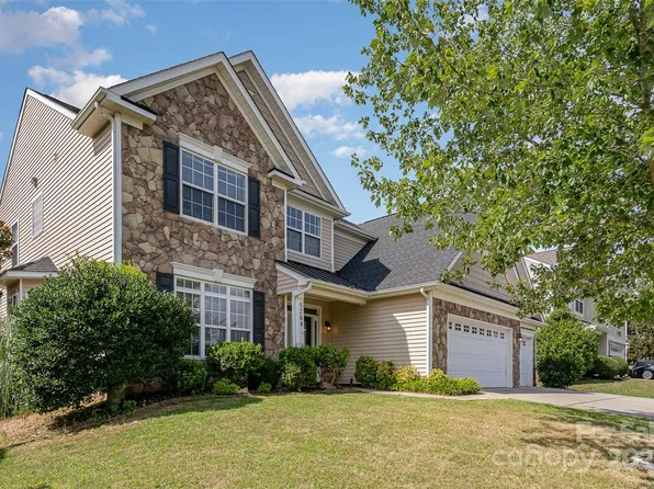 5704 Verrazano Dr, Waxhaw, NC 28173