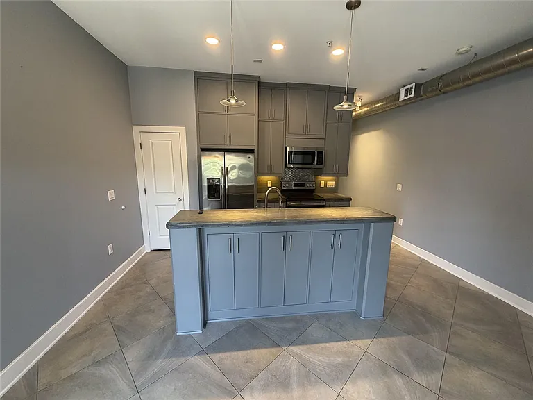 1011 Studemont St #101 — Photo 4