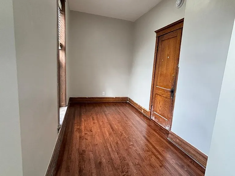 2500 S Millard Ave — Photo 3