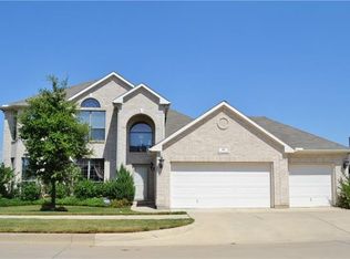 45 Beechcreek Dr, Edgecliff Village, TX 76134