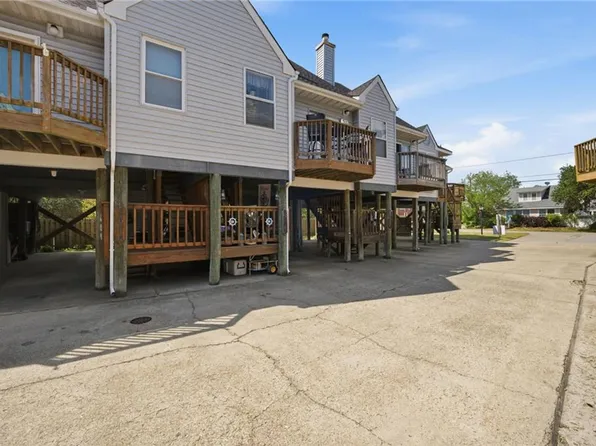 867 Little Bay Ave APT 3, Norfolk, VA 23503