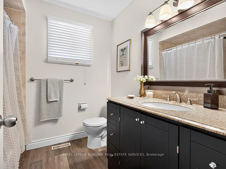 2354 Marine Dr — Photo 32