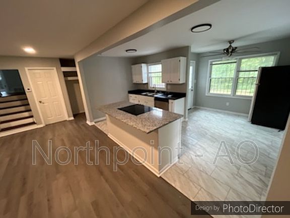 3rd image of 3934 Elmwood Ave