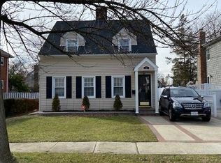 18 Spencer Pl, Hempstead, NY 11550