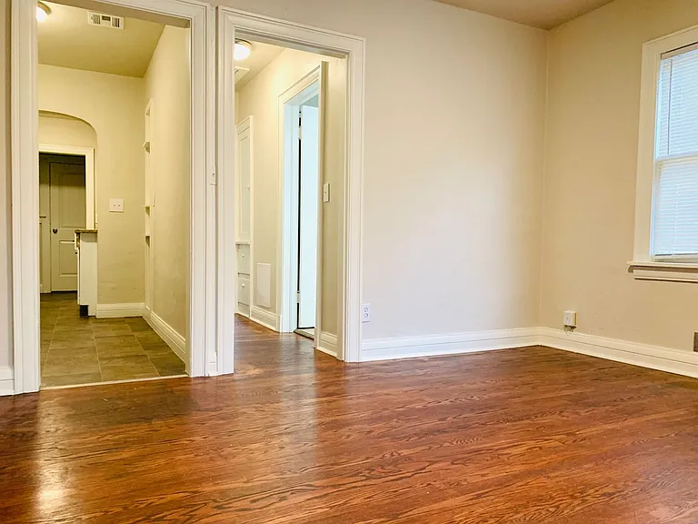 2732 NW 12th St — Photo 5