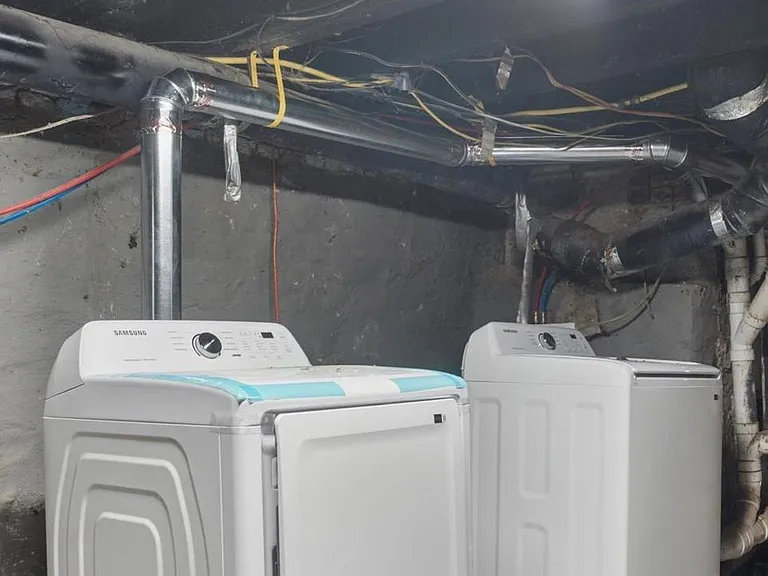 Laundry-Washer and Dryer