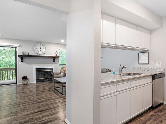 5th image of 152 Turnberry Dr #3