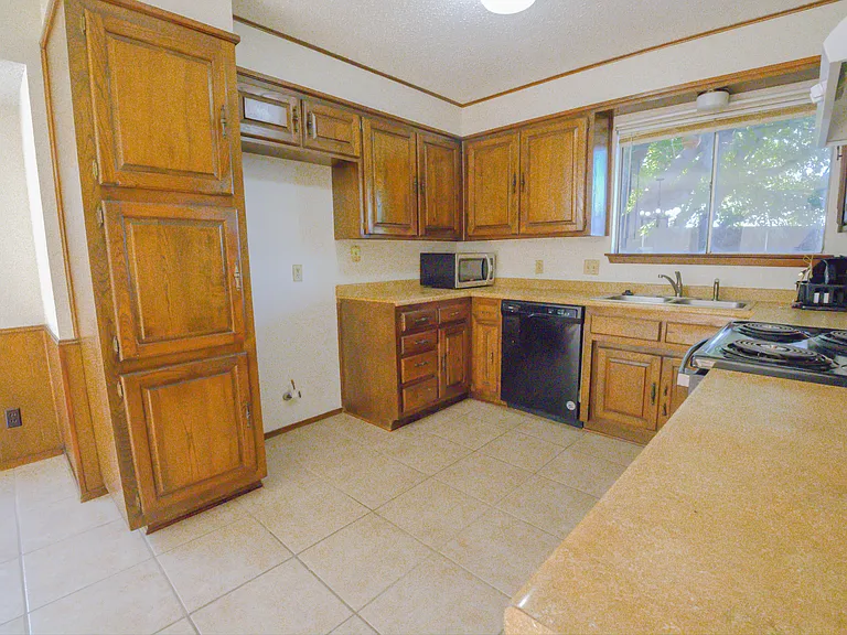 9967 Haywood Ct — Photo 20