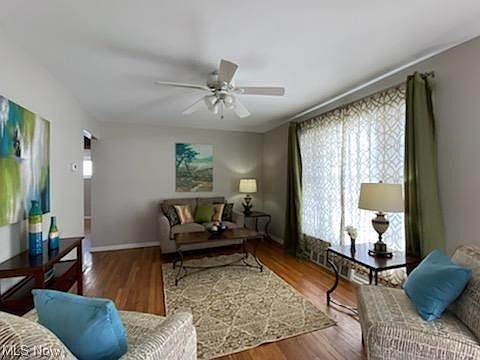 5th image of 16006 Woodbury Ave
