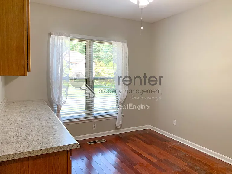 7716 Royal Harbour Cir — Photo 32