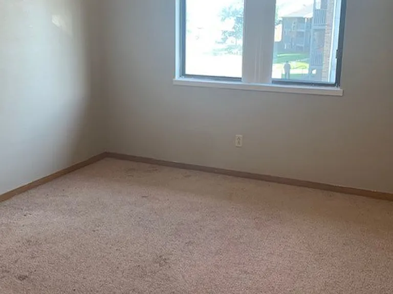 960 Boston Way — Photo 11