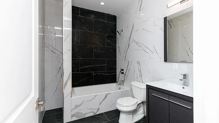 Rented by Nooklyn NYC LLC | media 8