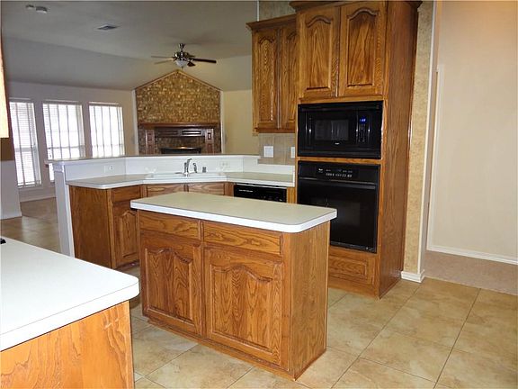 5th image of 9271 Aristocrat Ln