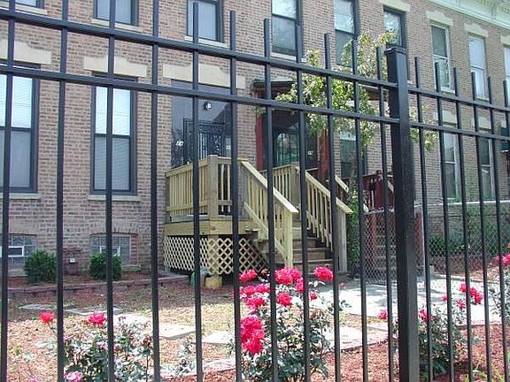 4th image of 2429 W Flournoy St