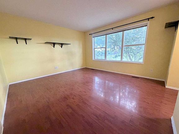 4th image of 75 W Covepark Sq NE