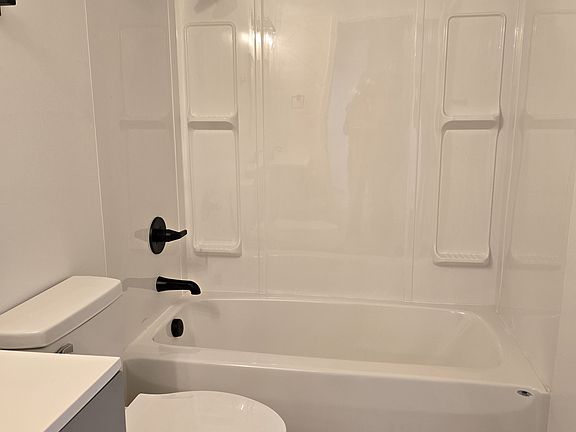 3rd image of 1227 Tremont Ave SW