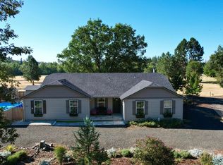 19661 Highway 62, Eagle Point, OR 97524
