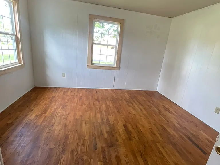 701 W McRae Ave — Photo 16