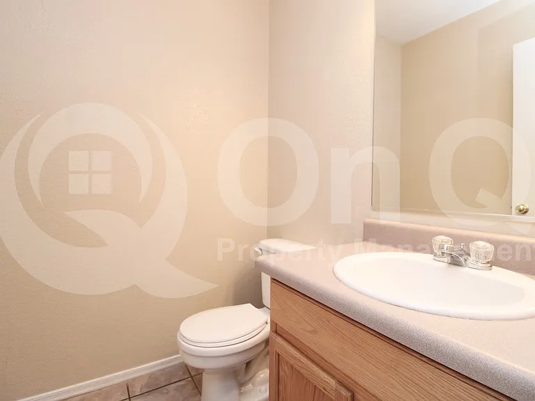 699 E Springfield Pl — Photo 18