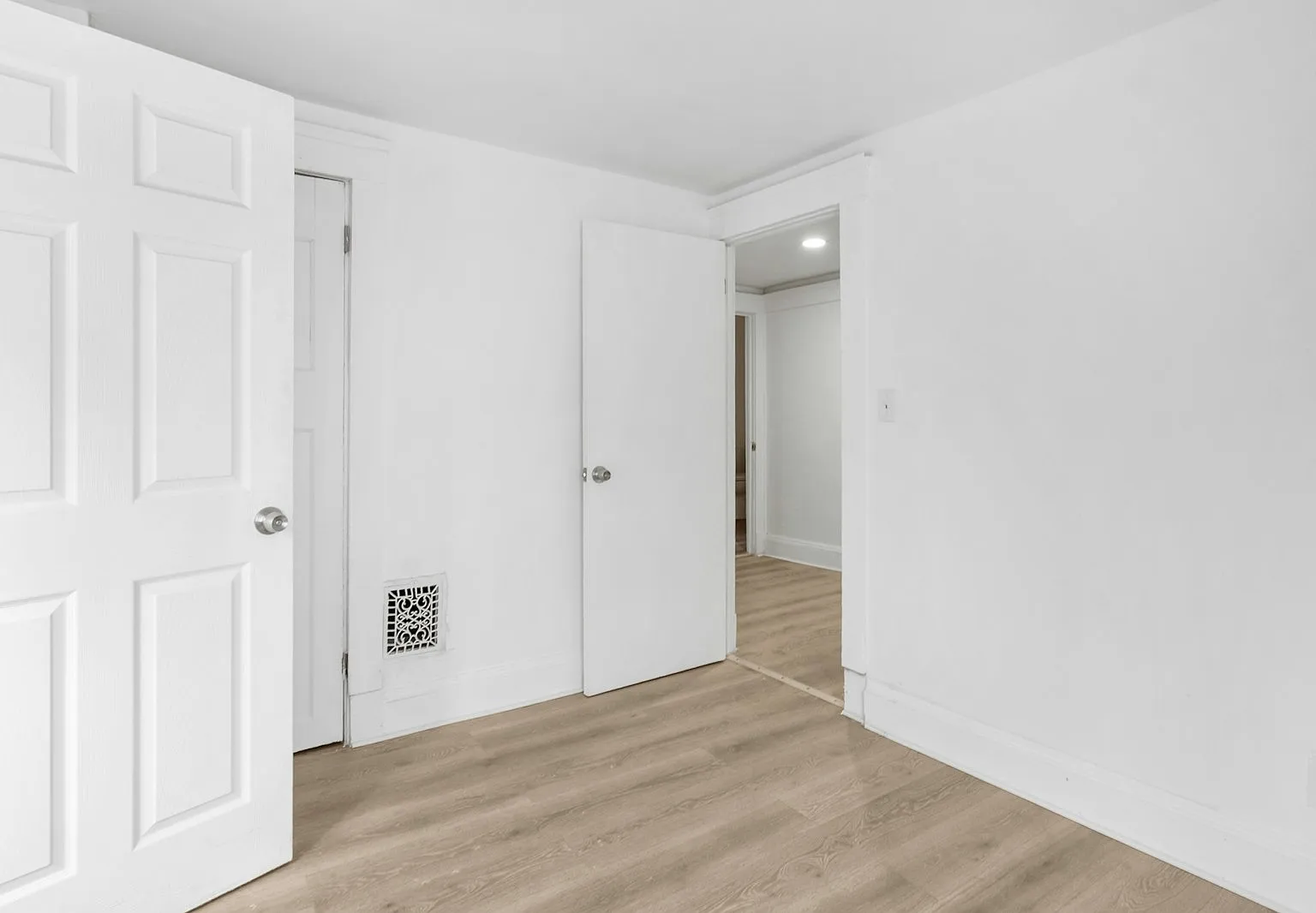 14608 Alder Avenue — Photo 3
