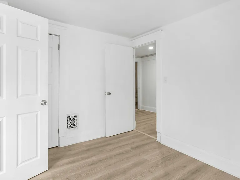 14608 Alder Ave — Photo 3
