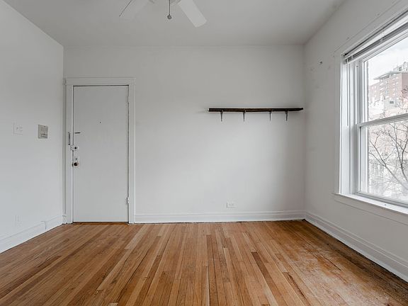 5th image of 3852-3856 N Clark St #1243-1249