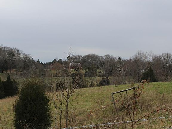 2nd image of 3 Tract Cloud Top Ln